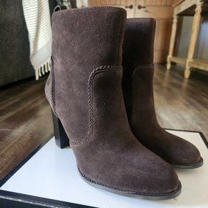 Nine West boot dark brown suede size 9.5 9 1/2